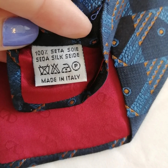 Valentino Garavani "V" Italian 100% Silk Tie with Blue and Orange Textured Print - Picture 12 of 14
